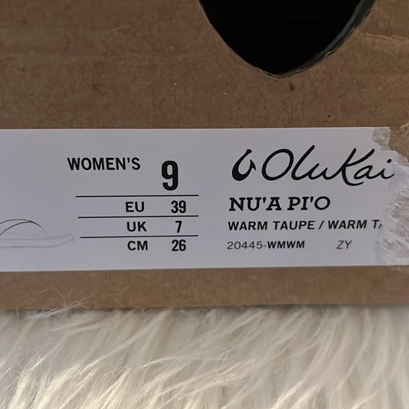 NWT OluKai Nu’a Pi’o Warm Taupe Women’s US 9 - Picture 8 of 8